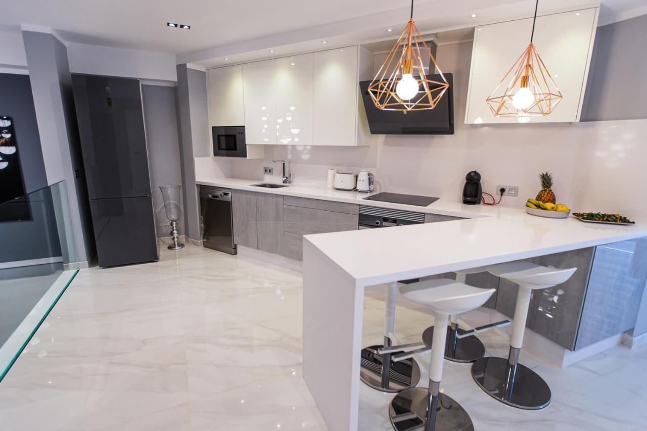 Luxury 2 Bedroom Apartment In Los Cristianos Los Cristianos  Exterior photo